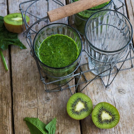 Spenótos smoothie kivivel