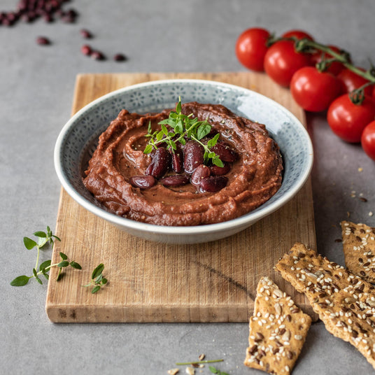 Babpástétom chili paprikával és szárított paradicsommal