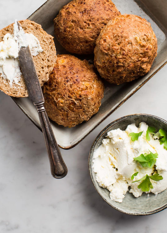 Cottage cheese-es buci