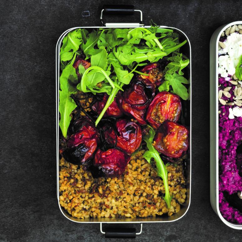 Bulgur házi pestóval és sült paradicsommal