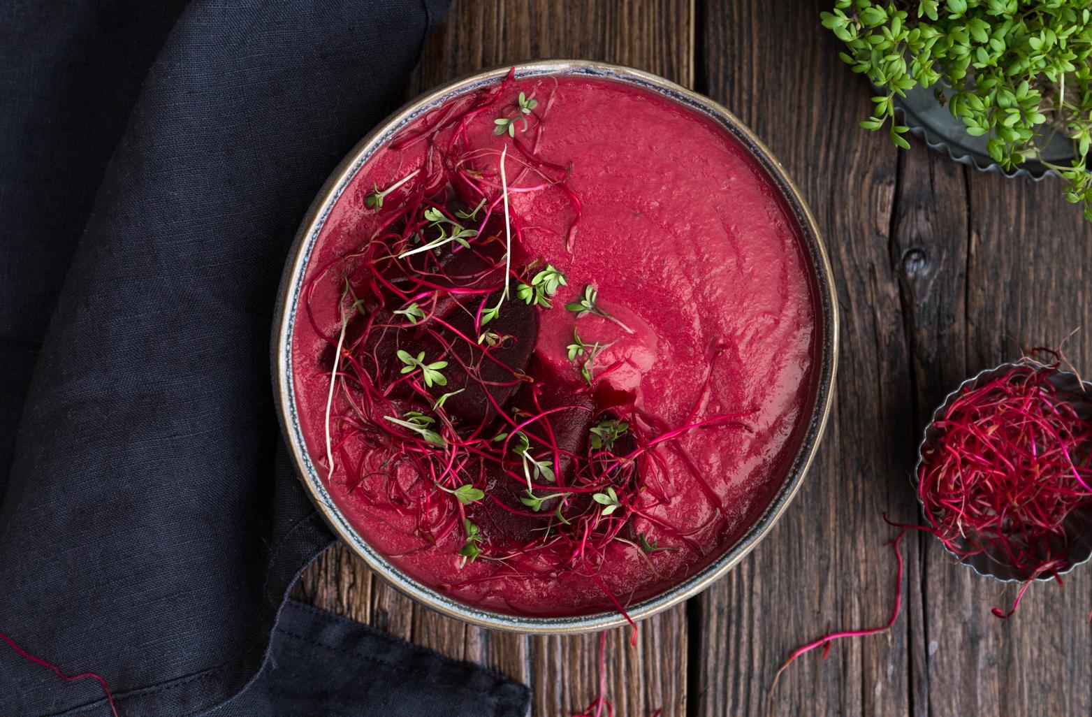 Céklás gazpacho joghurttal