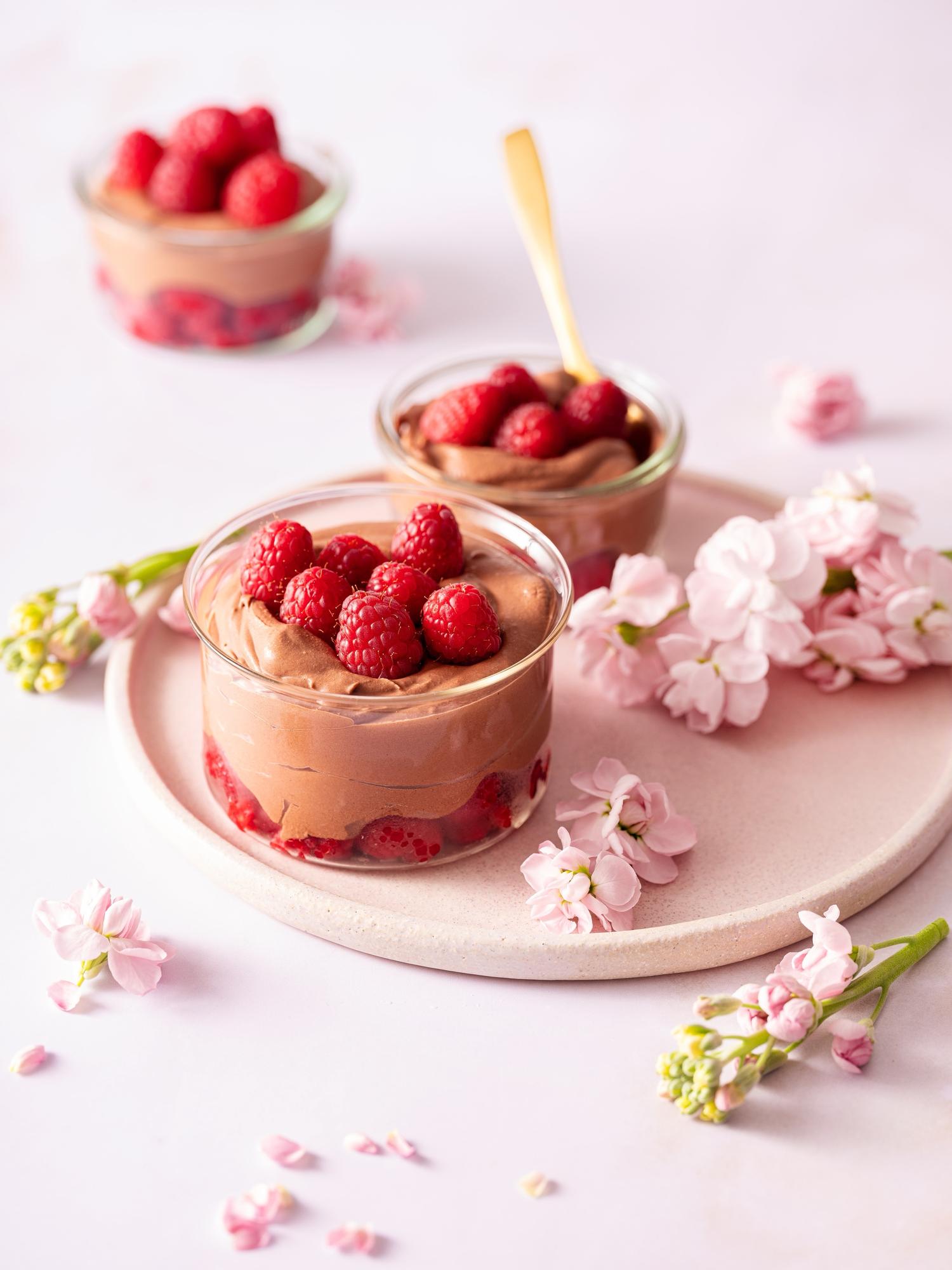 Francia csokoládé mousse málnával