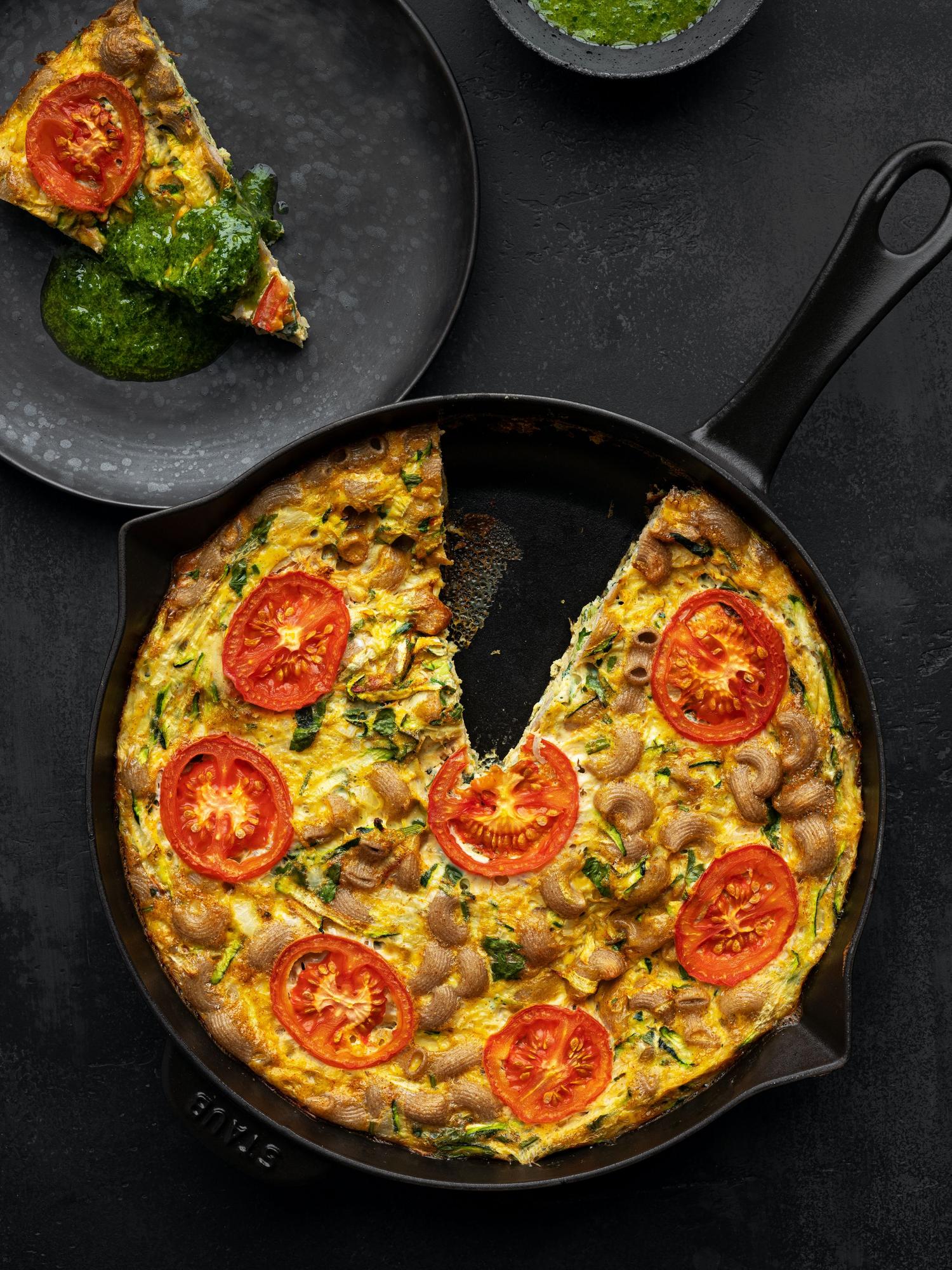 Frittata cukkínivel és tésztával