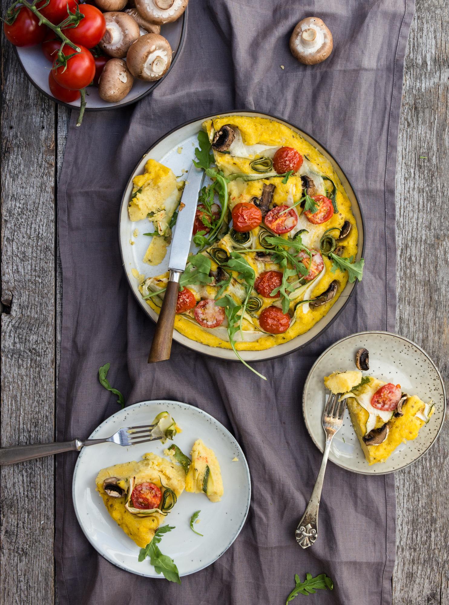 Sült polenta zöldségekkel