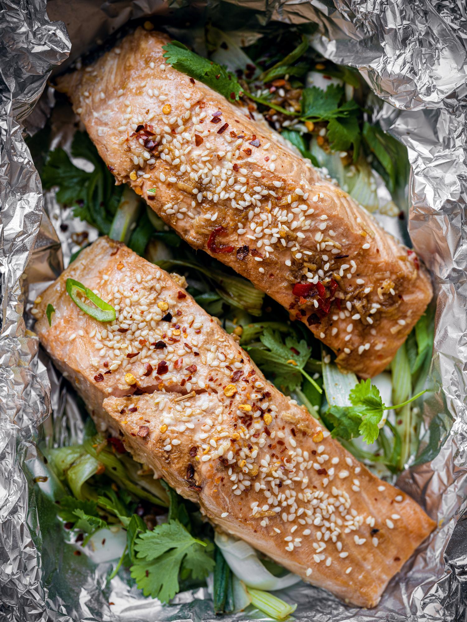 Párolt lazac szójamártással