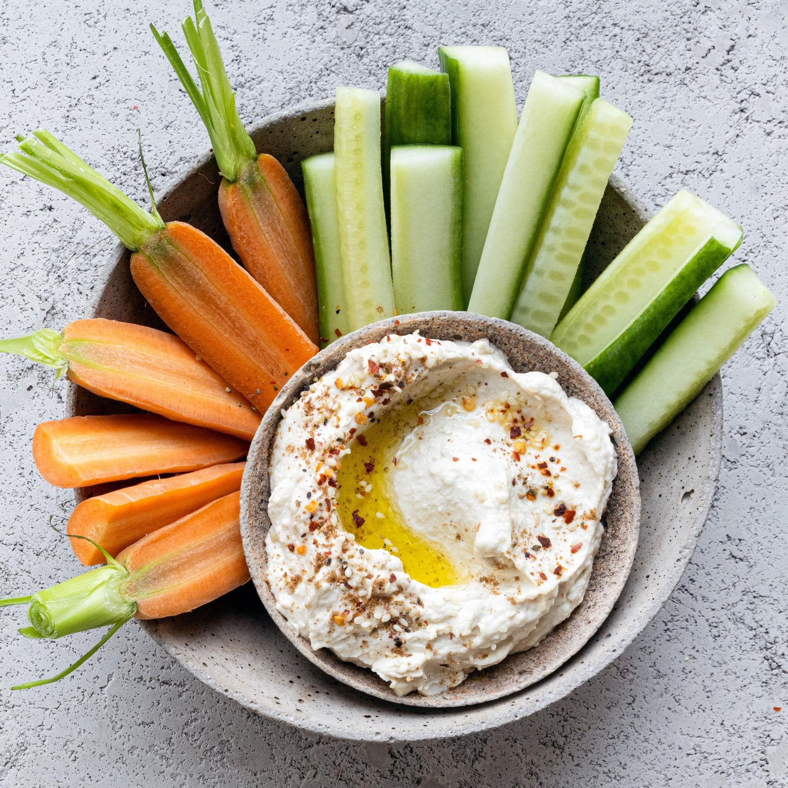 Hummus zöldségekkel