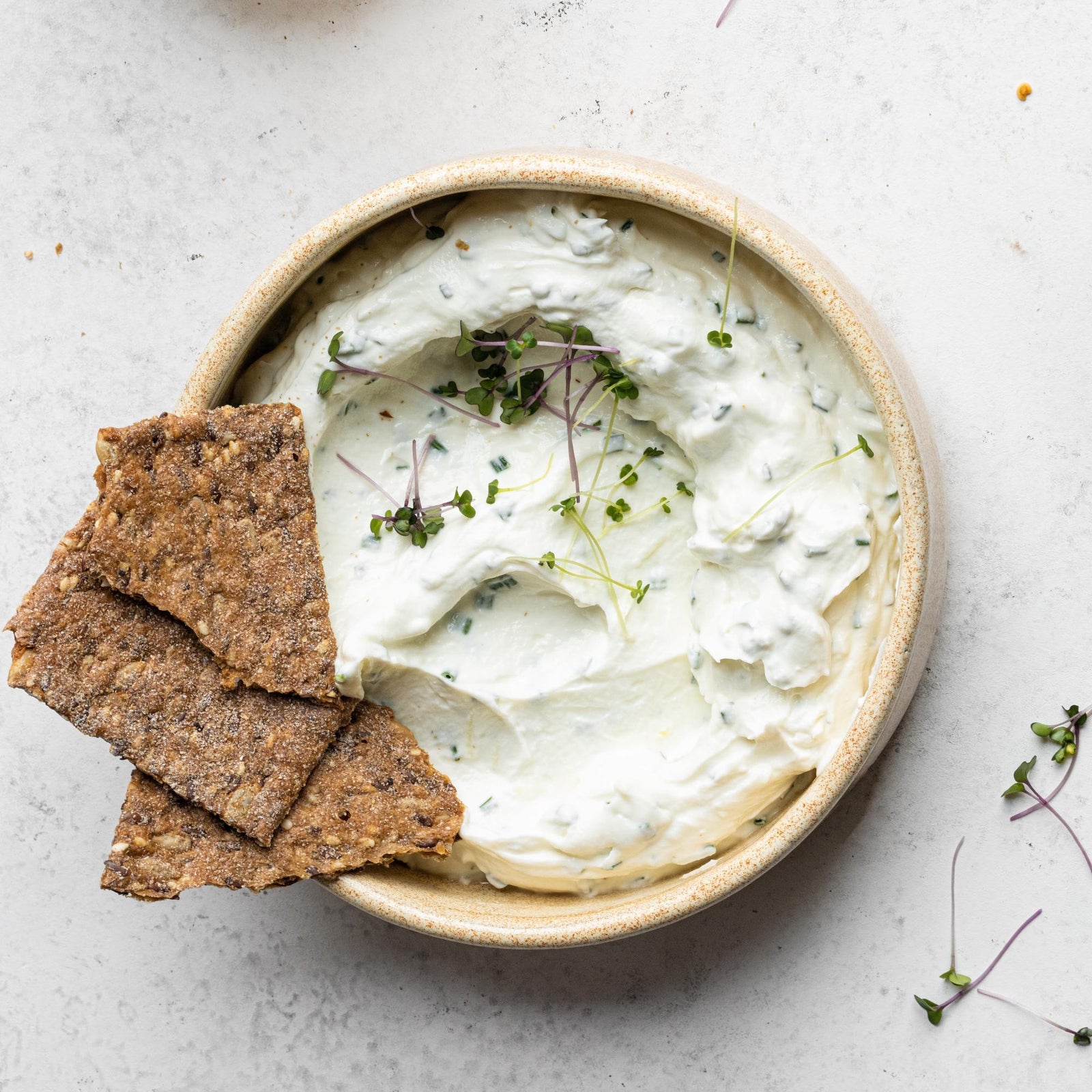 Fokhagymás túrókrém