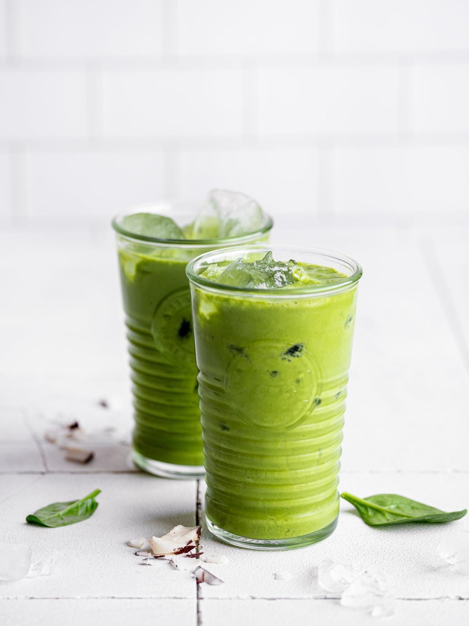 Kókuszos-spenótos jéghideg smoothie