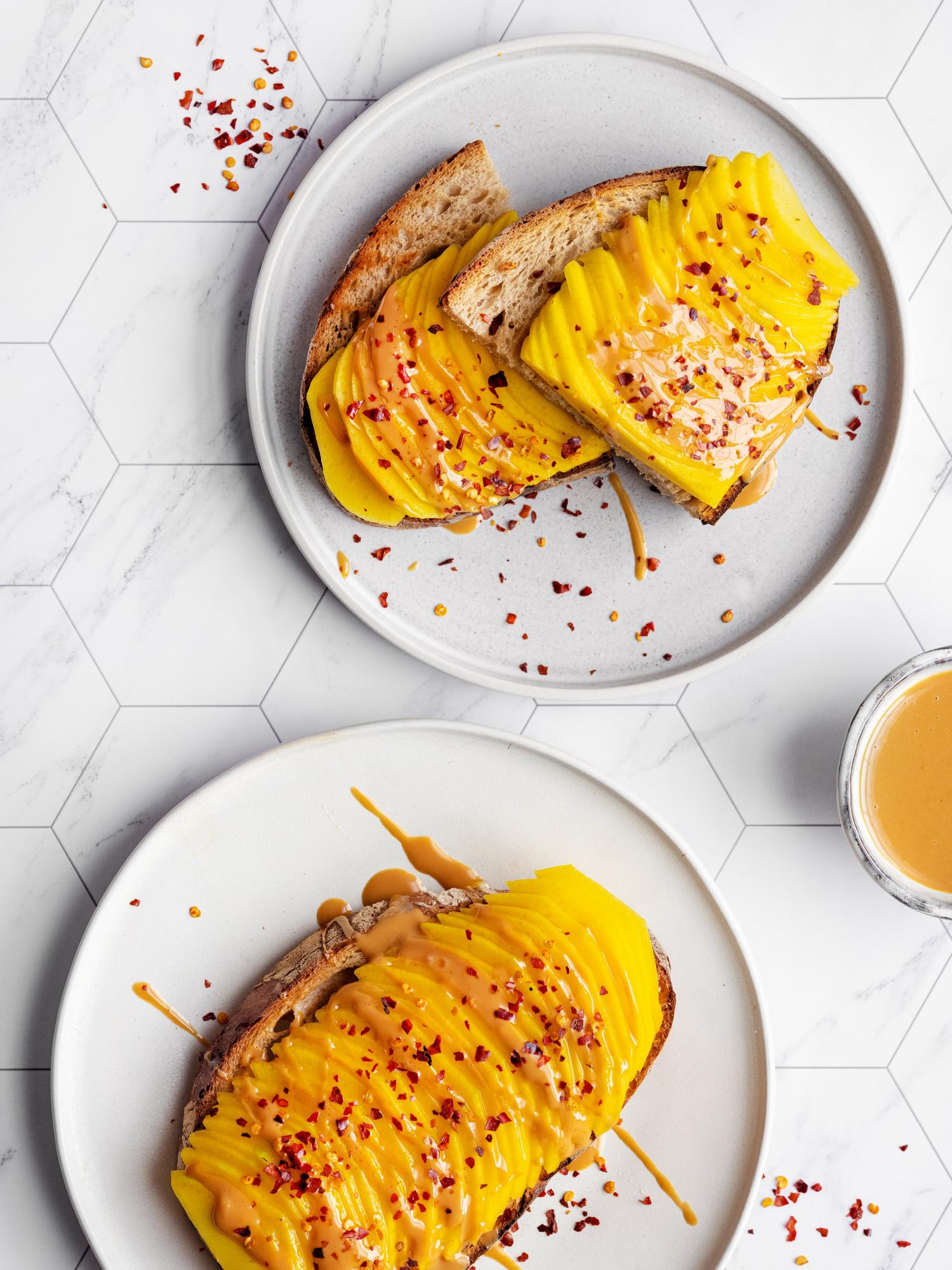 Mangós toast