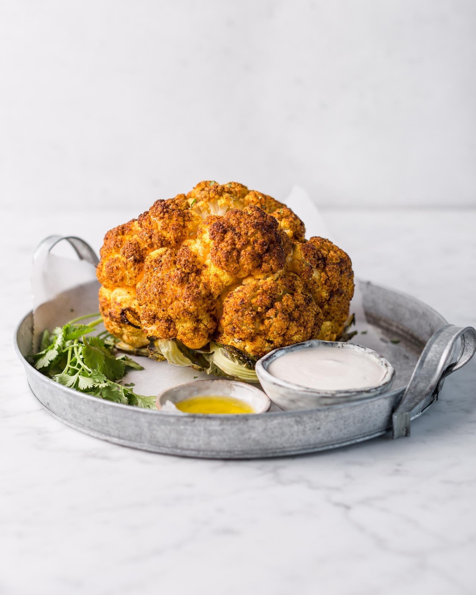 Sült karfiol tahini mártással