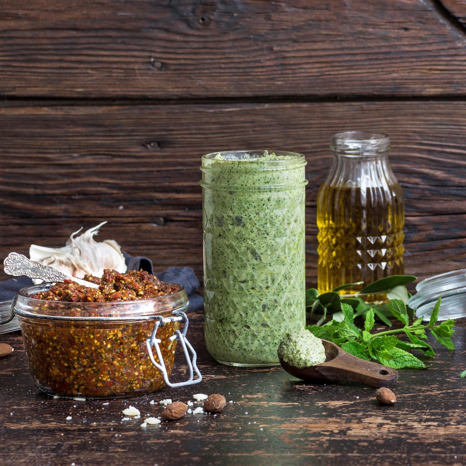 Szárított paradicsomos pesto fenyőmaggal