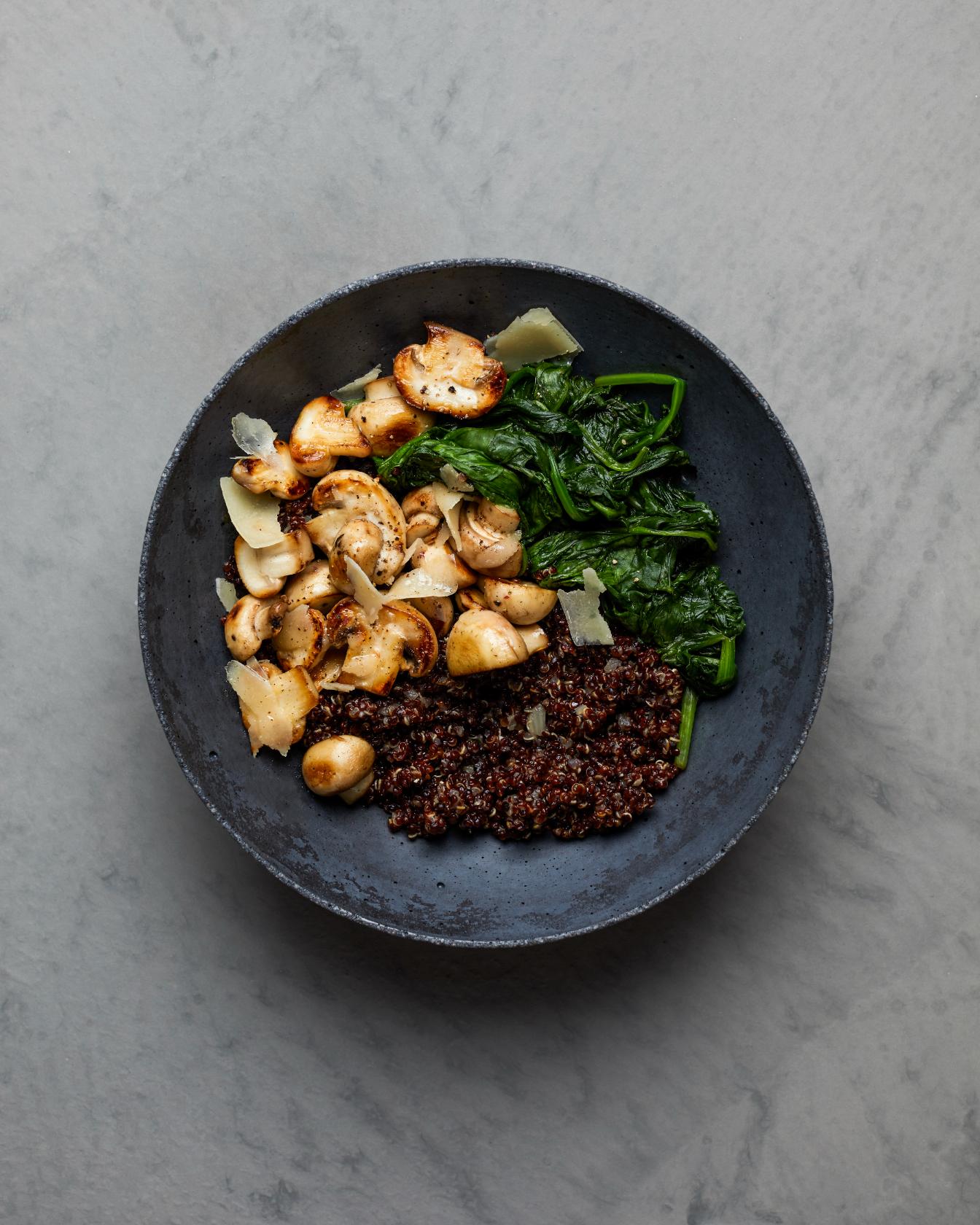 Quinoa kása parmezánnal és gombával