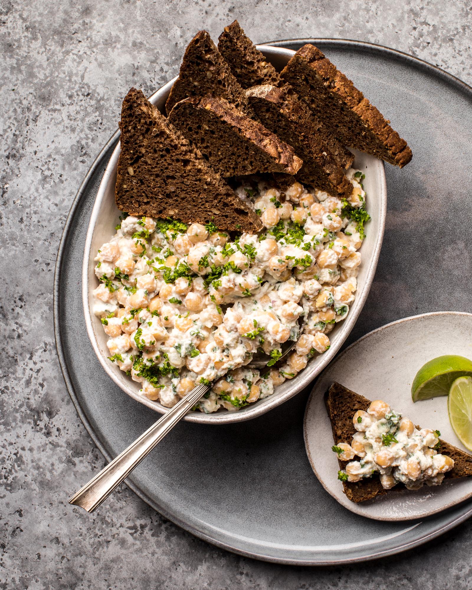 Gyors csicseriborsó saláta