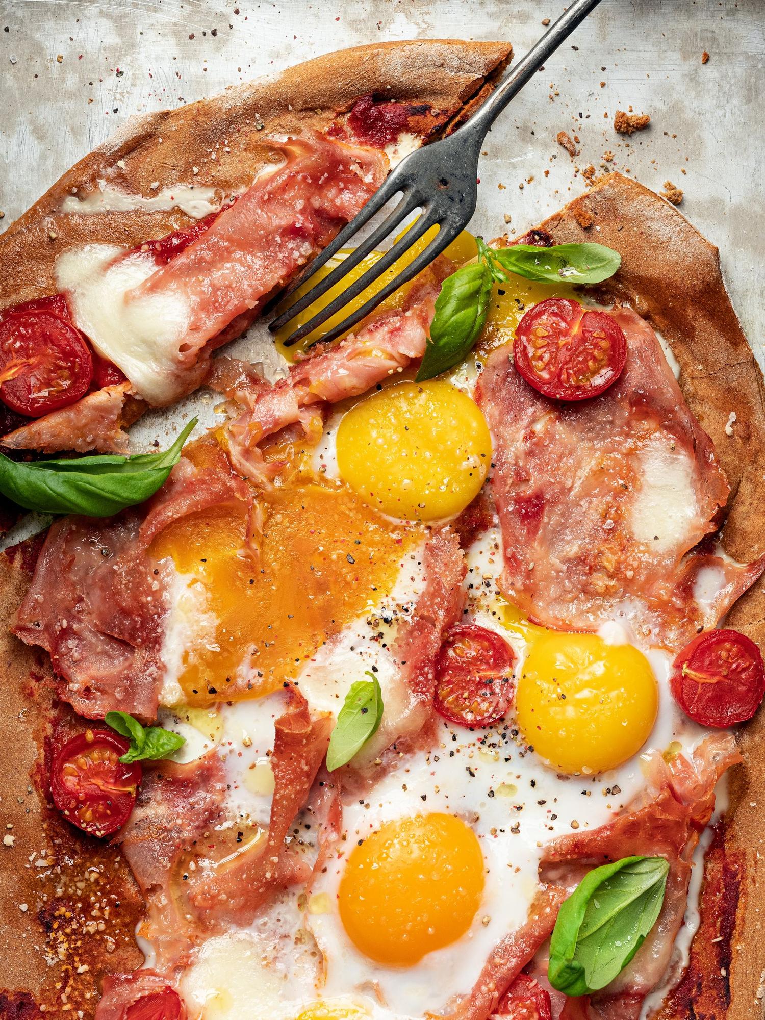 Reggeli pizza tojással