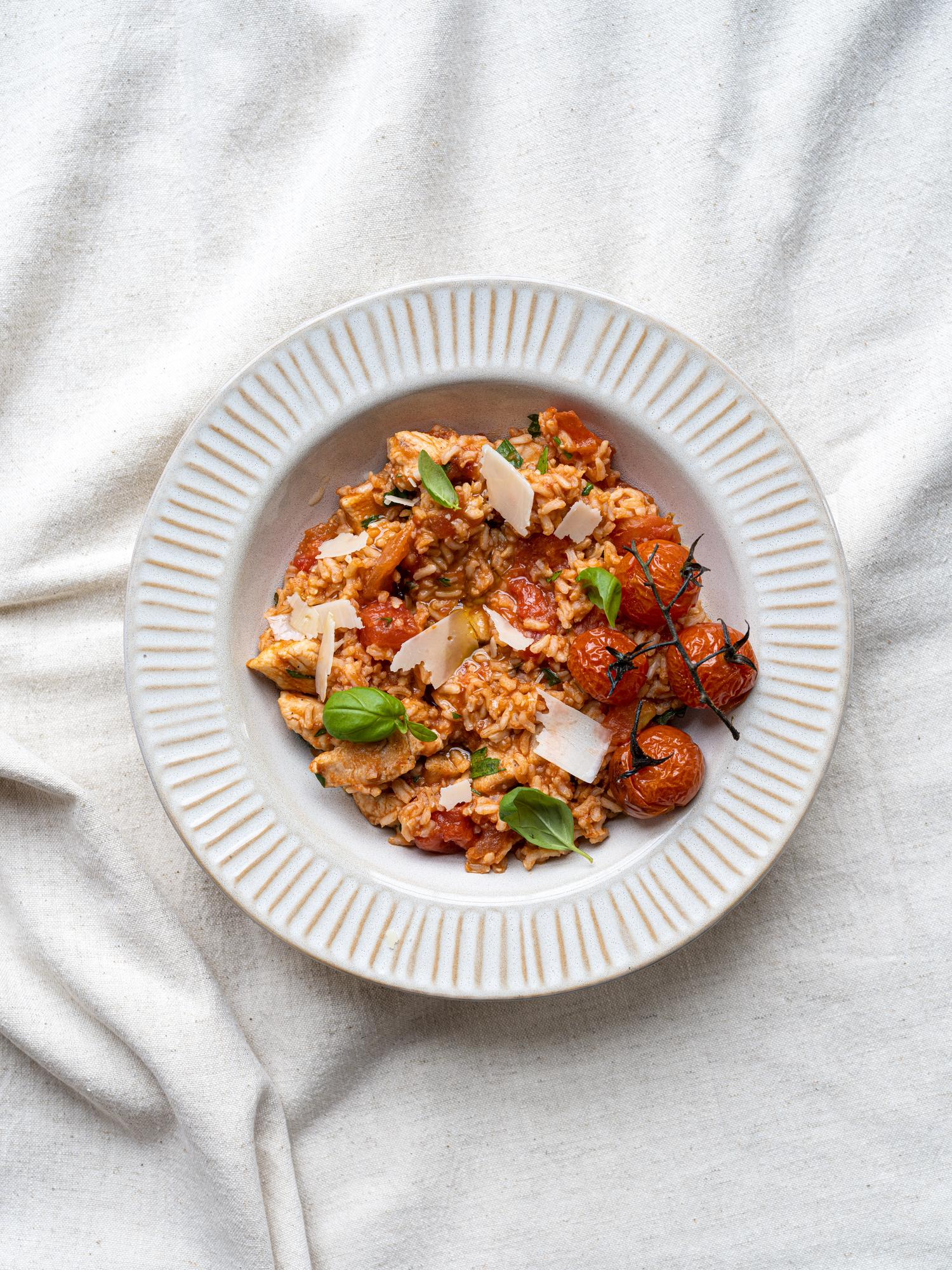 Rizottó paradicsommal és chilivel