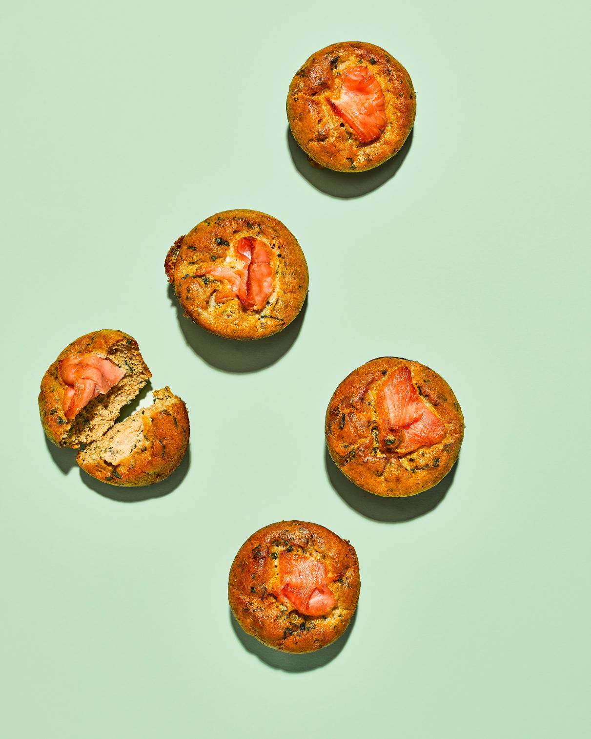 Tojásos muffin spenóttal és füstölt lazaccal